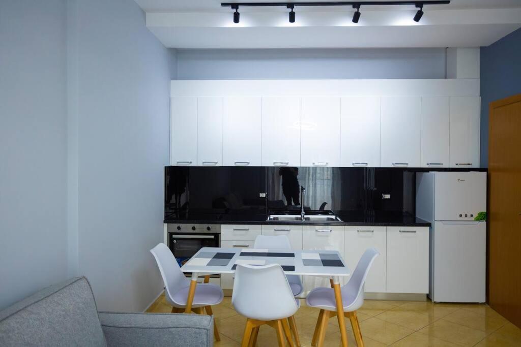 Apartment In Vlore Kejvi 外观 照片