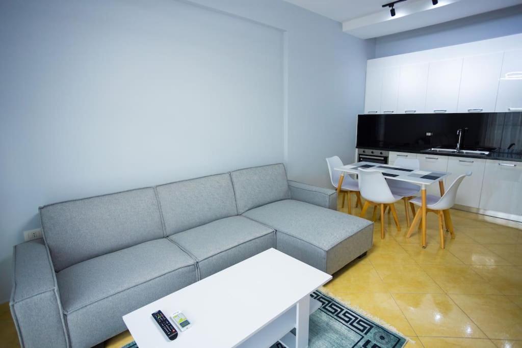 Apartment In Vlore Kejvi 外观 照片